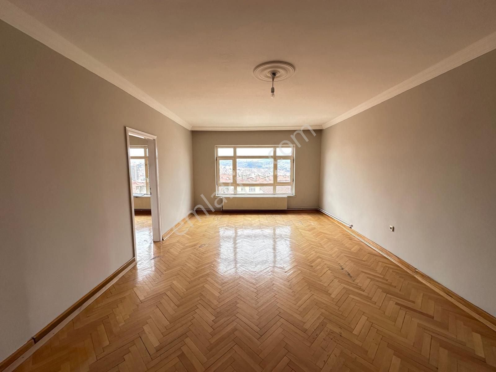 Şenlik Mahallesinde Merkezi Lokasyında Ankara Manzaralı Daire - Görsel 3