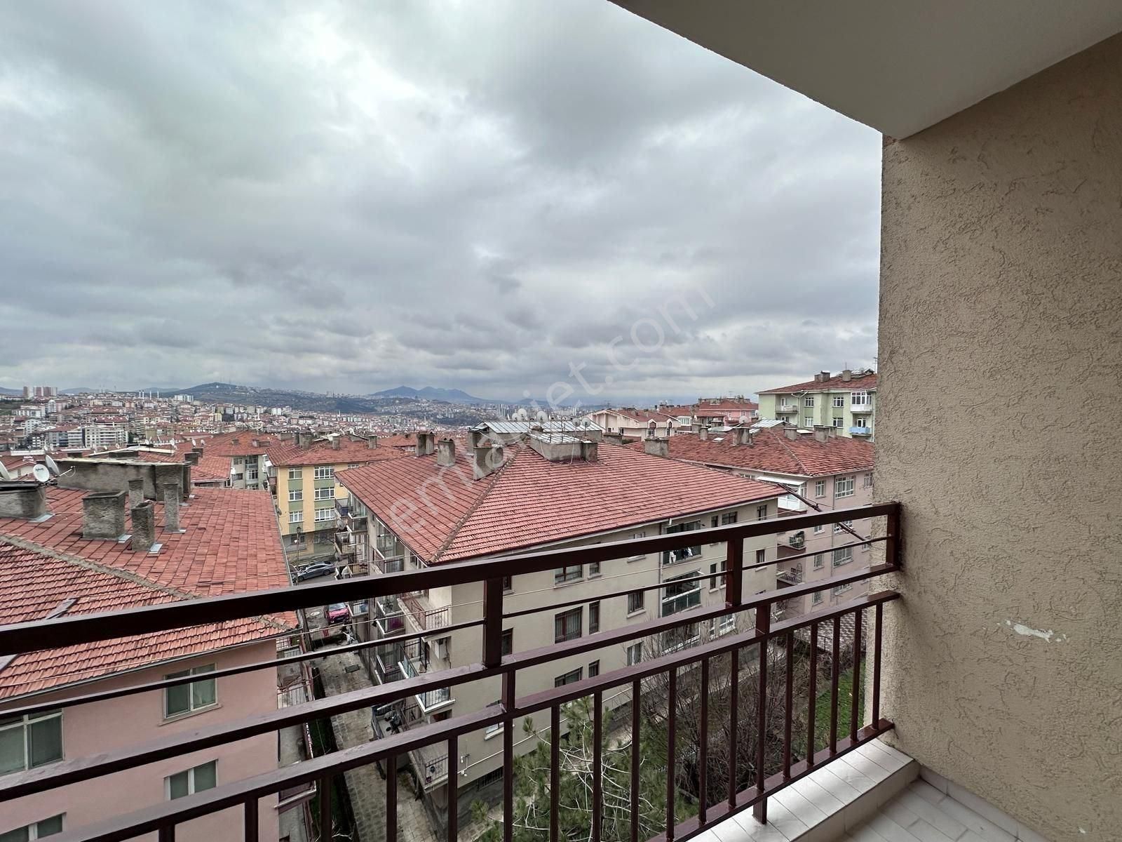 Şenlik Mahallesinde Merkezi Lokasyında Ankara Manzaralı Daire - Görsel 14