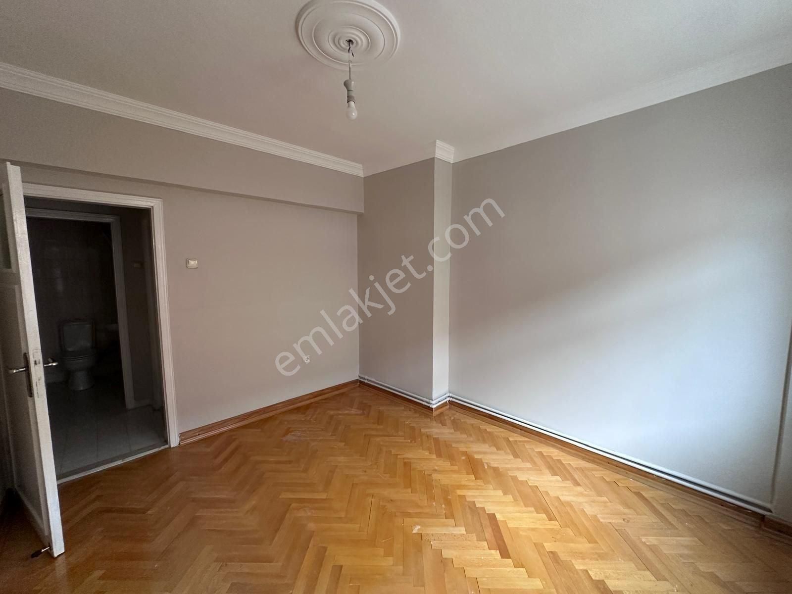 Şenlik Mahallesinde Merkezi Lokasyında Ankara Manzaralı Daire - Görsel 26