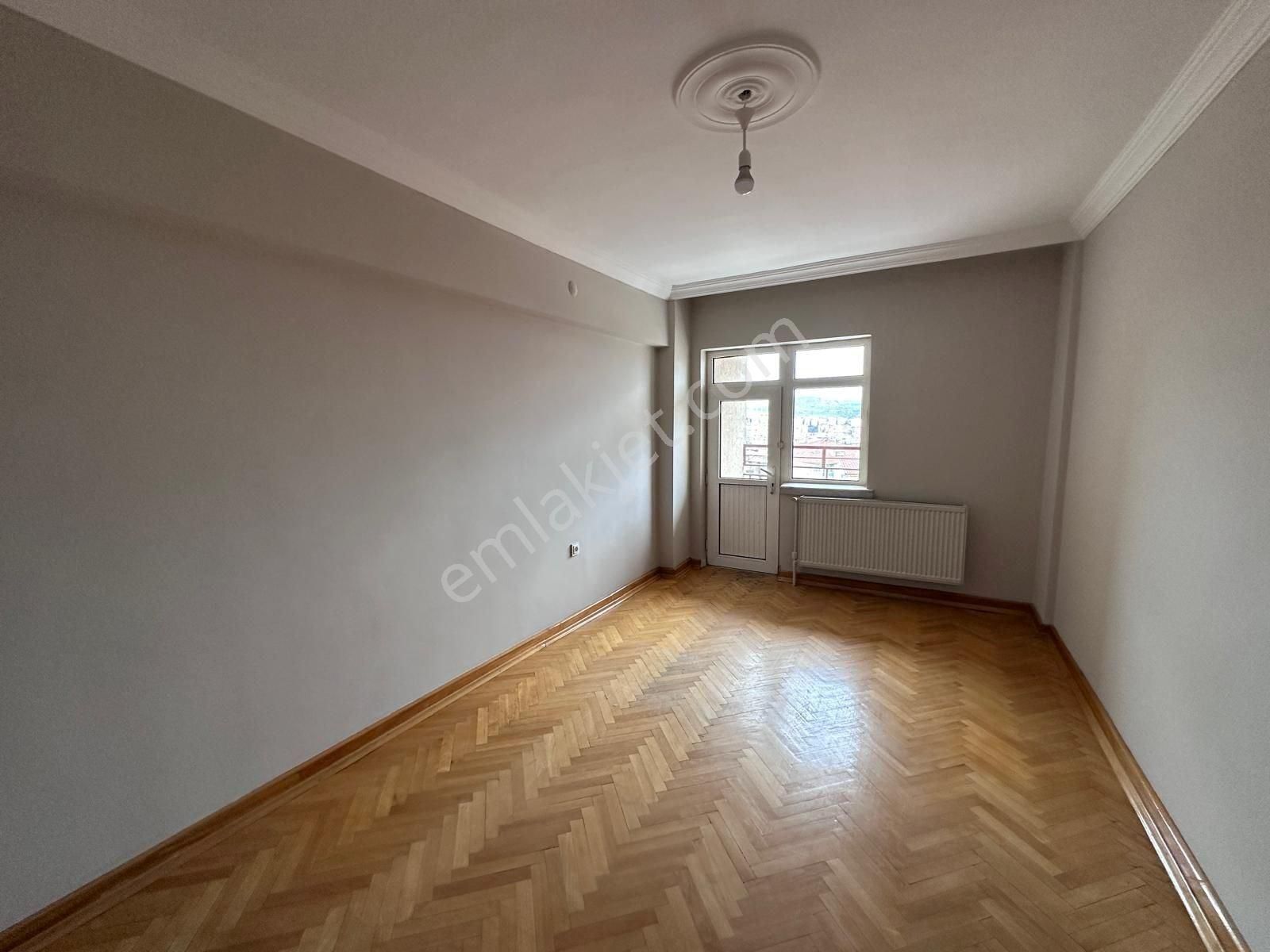 Şenlik Mahallesinde Merkezi Lokasyında Ankara Manzaralı Daire - Görsel 13