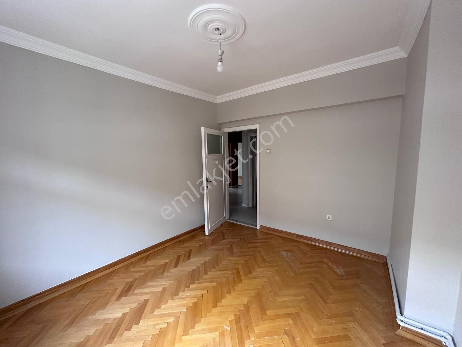 Şenlik Mahallesinde Merkezi Lokasyında Ankara Manzaralı Daire - Görsel 27