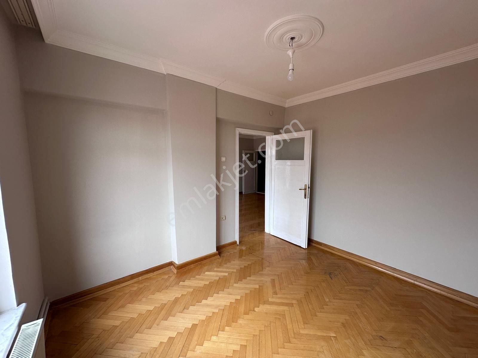 Şenlik Mahallesinde Merkezi Lokasyında Ankara Manzaralı Daire - Görsel 11