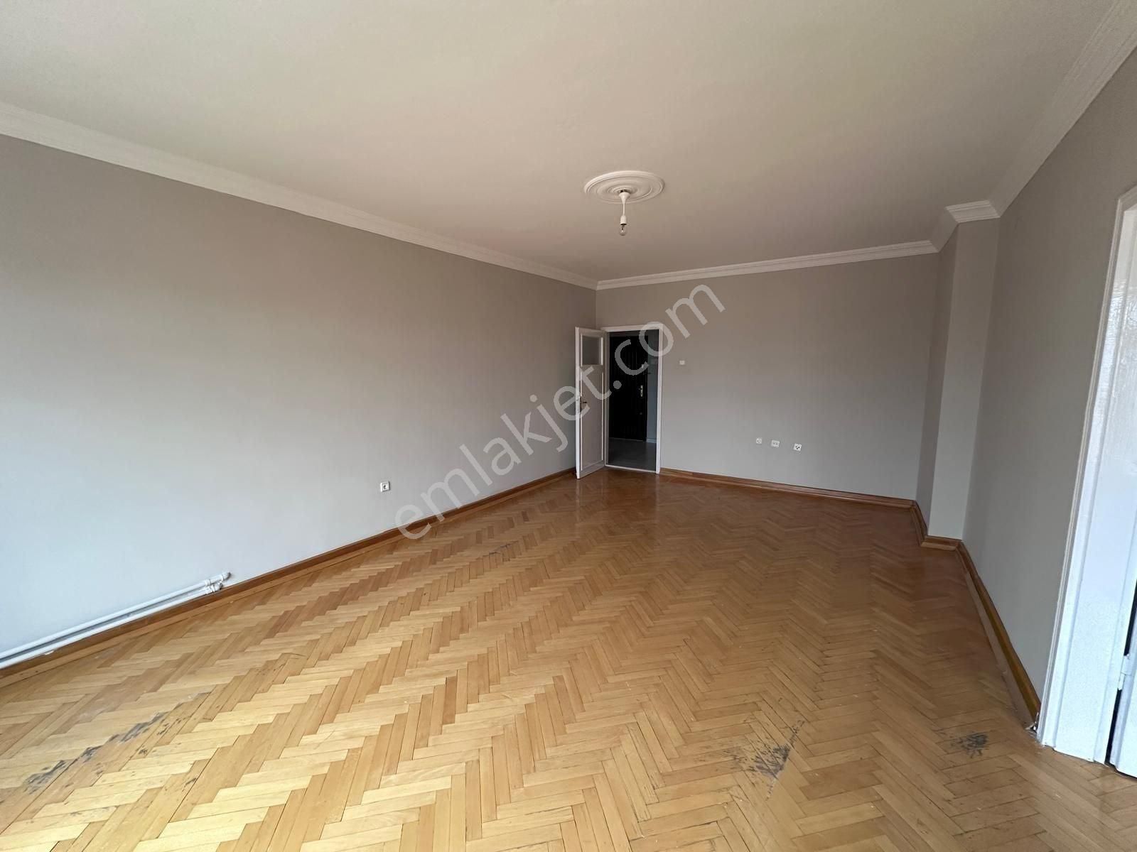 Şenlik Mahallesinde Merkezi Lokasyında Ankara Manzaralı Daire - Görsel 6