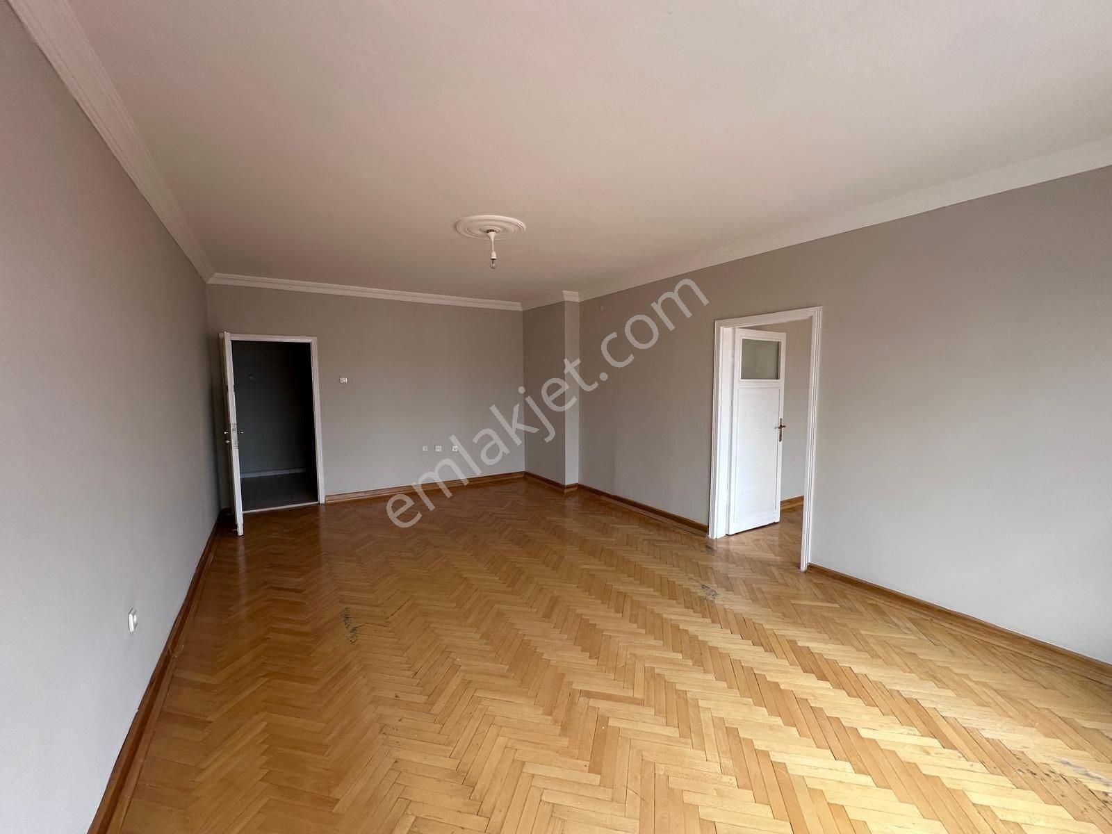 Şenlik Mahallesinde Merkezi Lokasyında Ankara Manzaralı Daire - Görsel 5