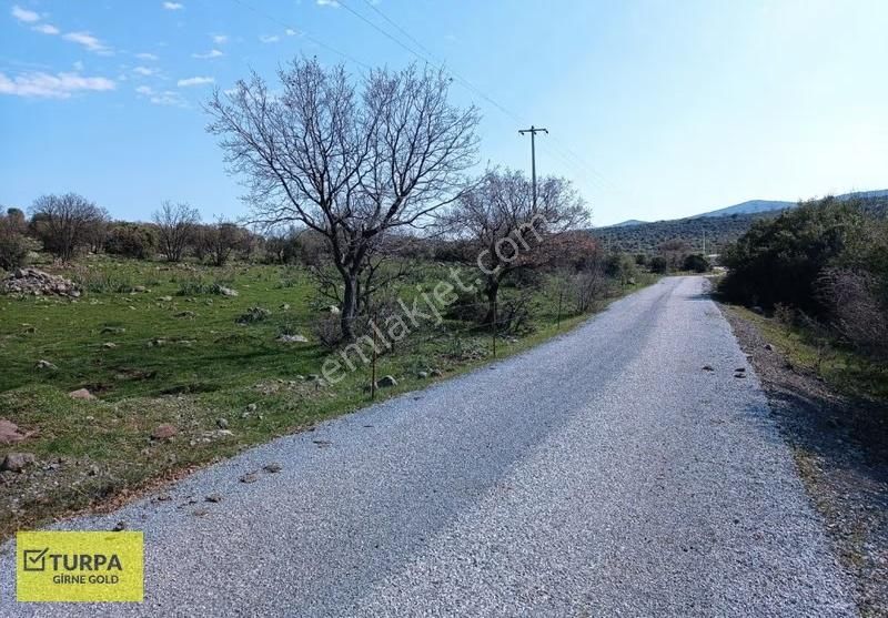 Dikili Uzunburun'da Toki'ye 1 Km Mesafede Satılık Arazi - Görsel 2