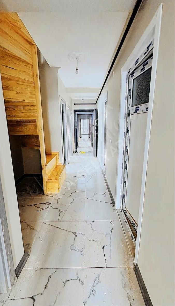 Avcılar Göl Manzaralı Otoparklı Sıfır Dübleks - Görsel 9