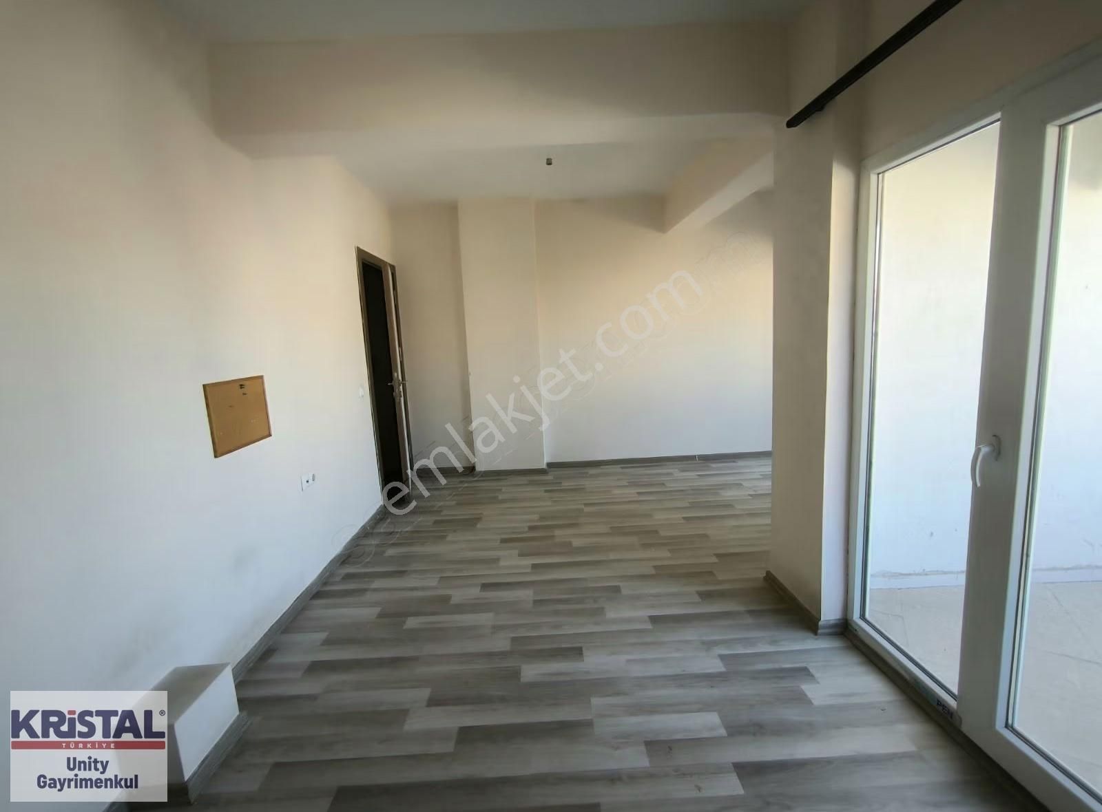 Büyükderede Teraslı Satılık Geniş Daire - Görsel 10
