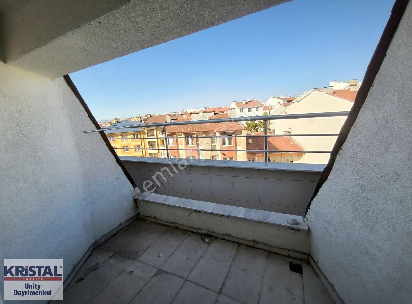 Büyükderede Teraslı Satılık Geniş Daire - Görsel 21