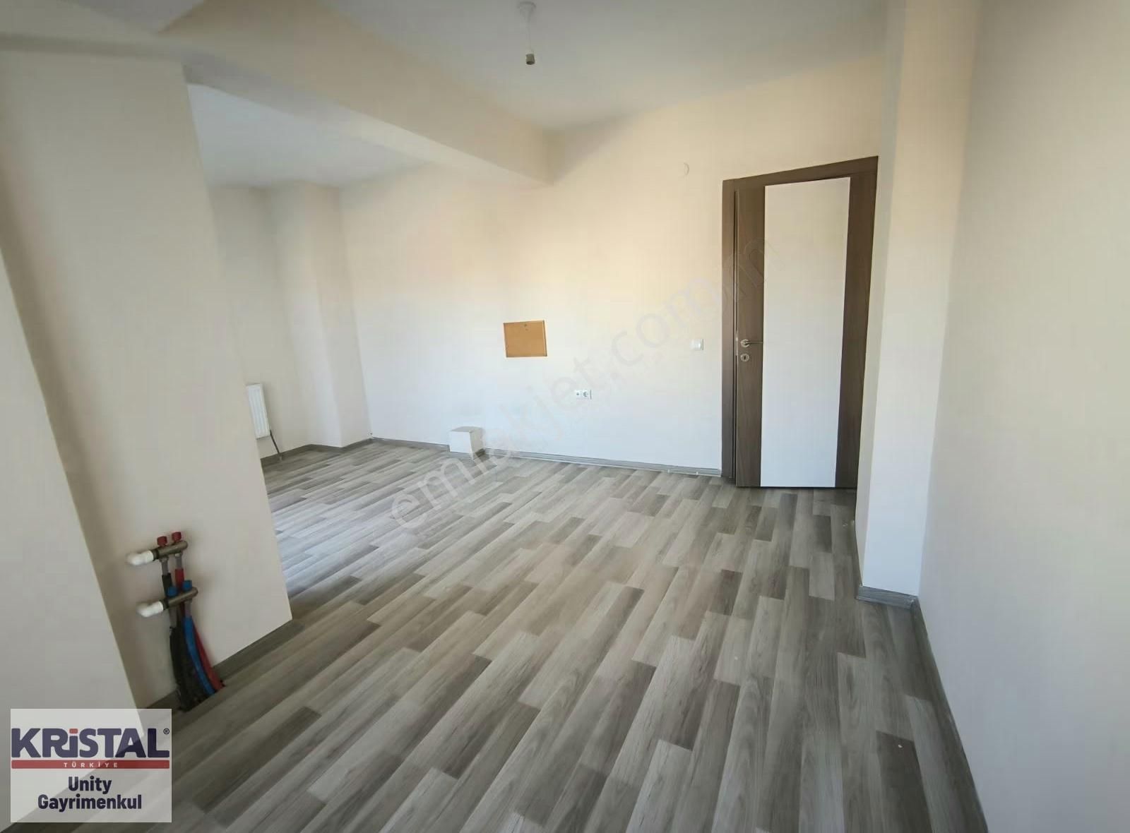 Büyükderede Teraslı Satılık Geniş Daire - Görsel 17