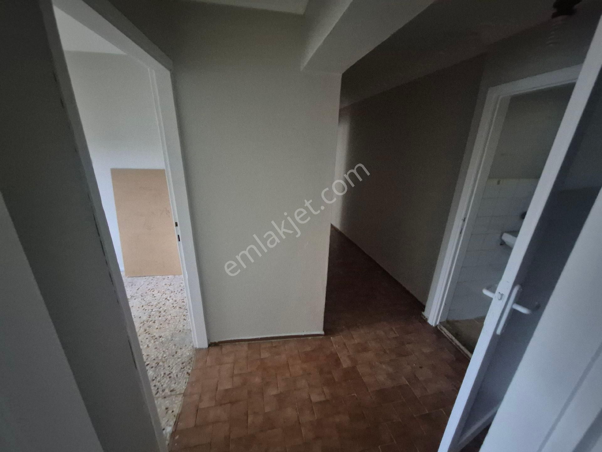 Yeşilyurt Yıldız Caddesi'nde Satılık 2+1 Ara Kat - Asansörlü & Doğalgazlı - Görsel 12