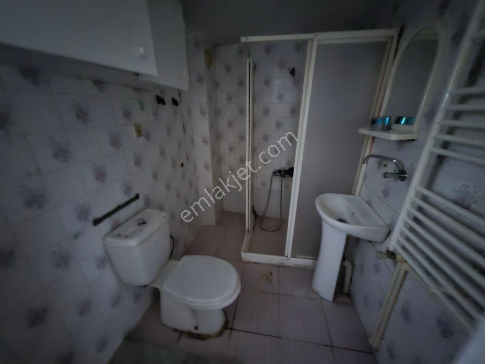 Yeşilyurt Yıldız Caddesi'nde Satılık 2+1 Ara Kat - Asansörlü & Doğalgazlı - Görsel 13