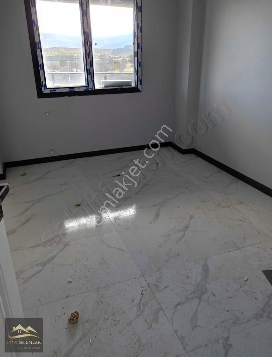 Aliağa Güzelhisar Yolu Üzeri Sıfır Acil Satılık 2+ 1 Daire - Görsel 3