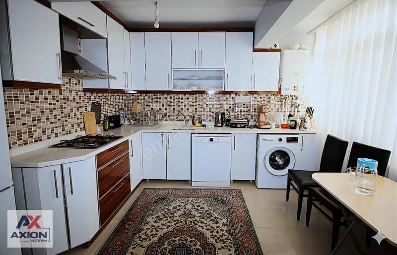 Gazi Mahallesinde Merkezi Konumda Satılık 3+1 Ara Kat Daire - Görsel 6