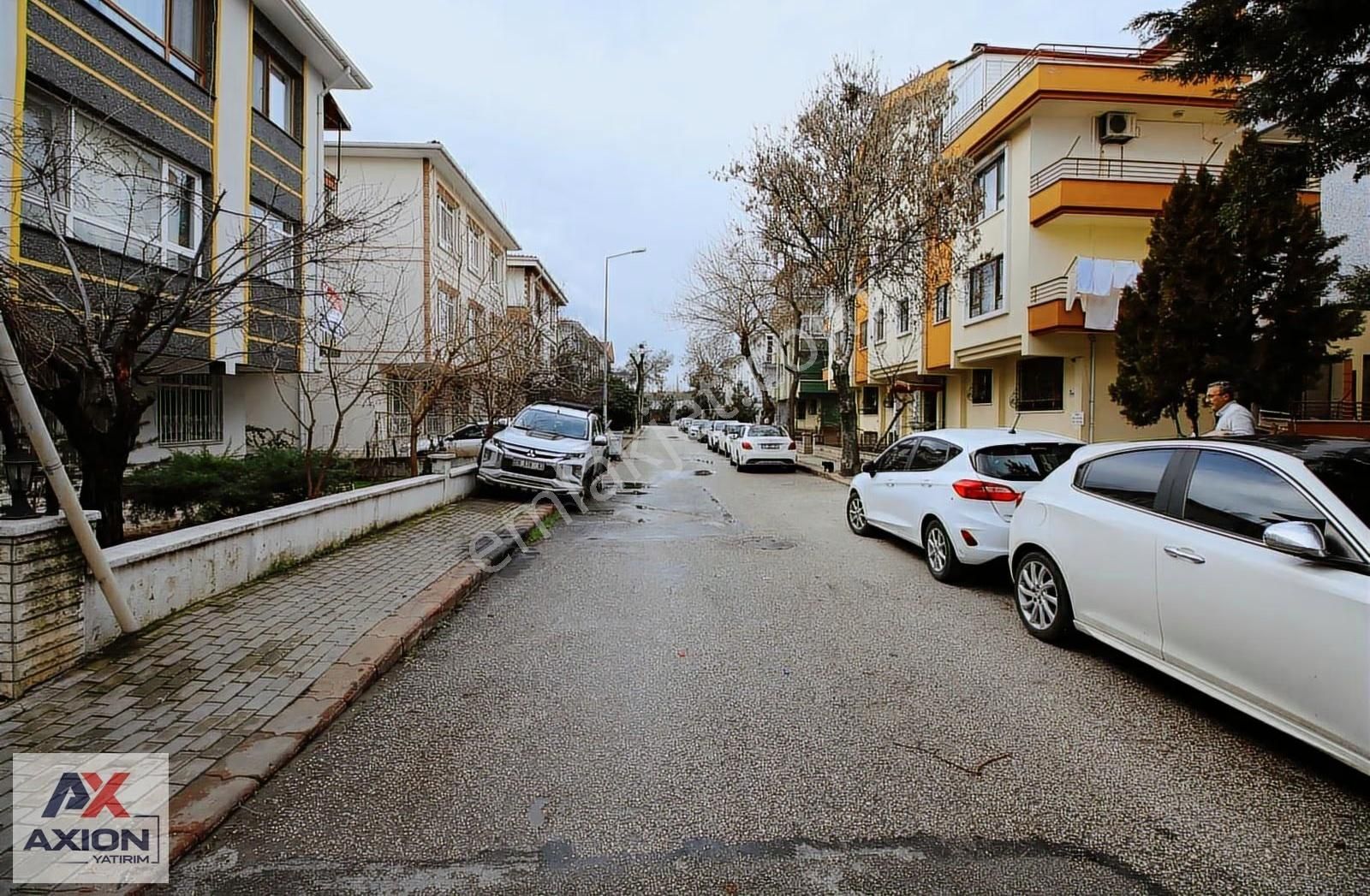 Gazi Mahallesinde Merkezi Konumda Satılık 3+1 Ara Kat Daire - Görsel 20