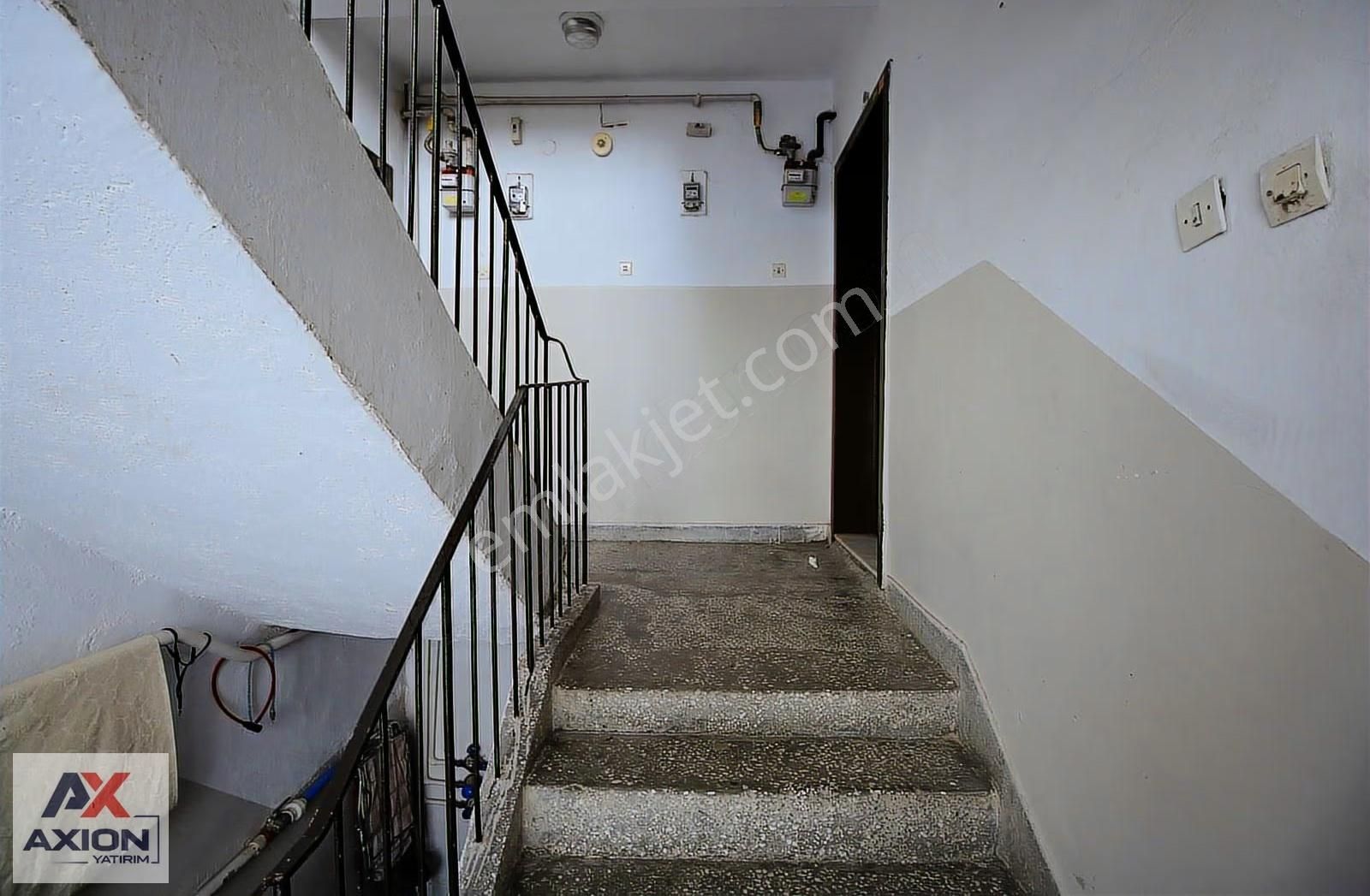 Gazi Mahallesinde Merkezi Konumda Satılık 3+1 Ara Kat Daire - Görsel 5