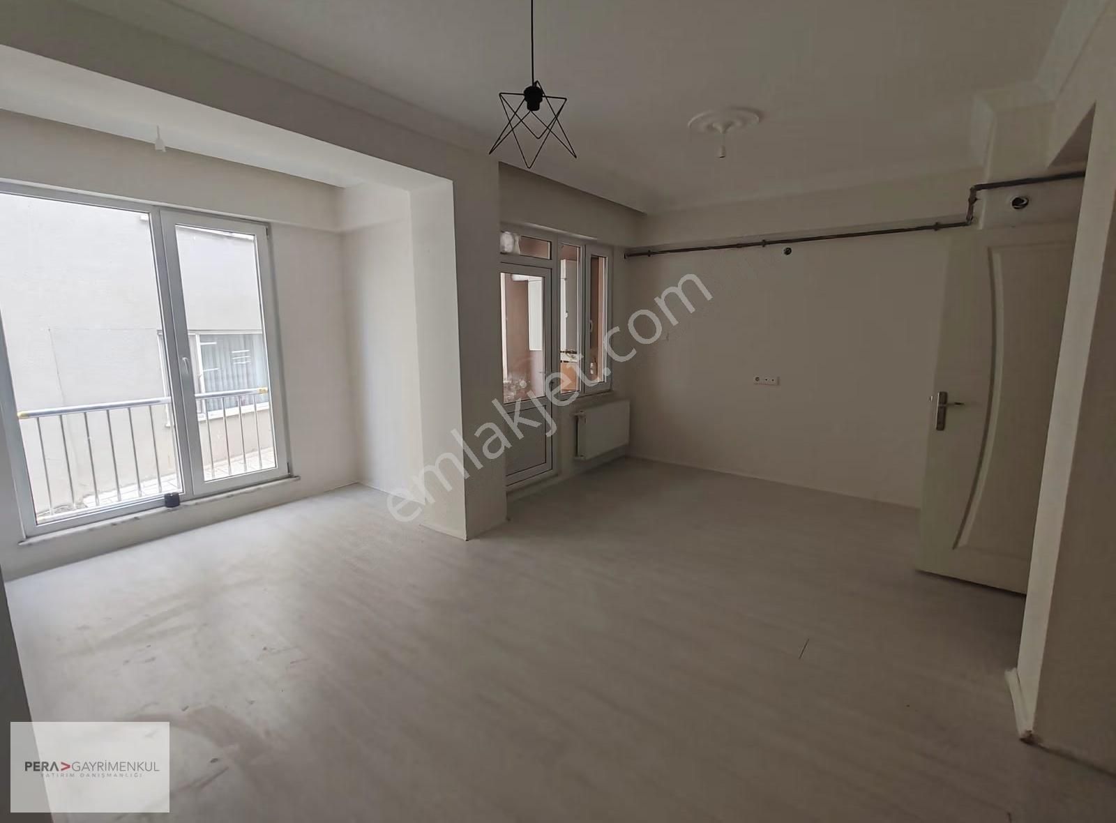 Pera'dan Barbaros'da Kiralık 1+1 Daire - Görsel 7