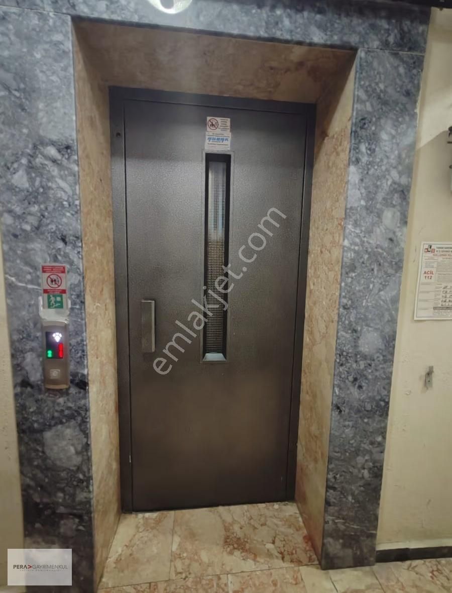 Pera'dan Barbaros'da Kiralık 1+1 Daire - Görsel 9