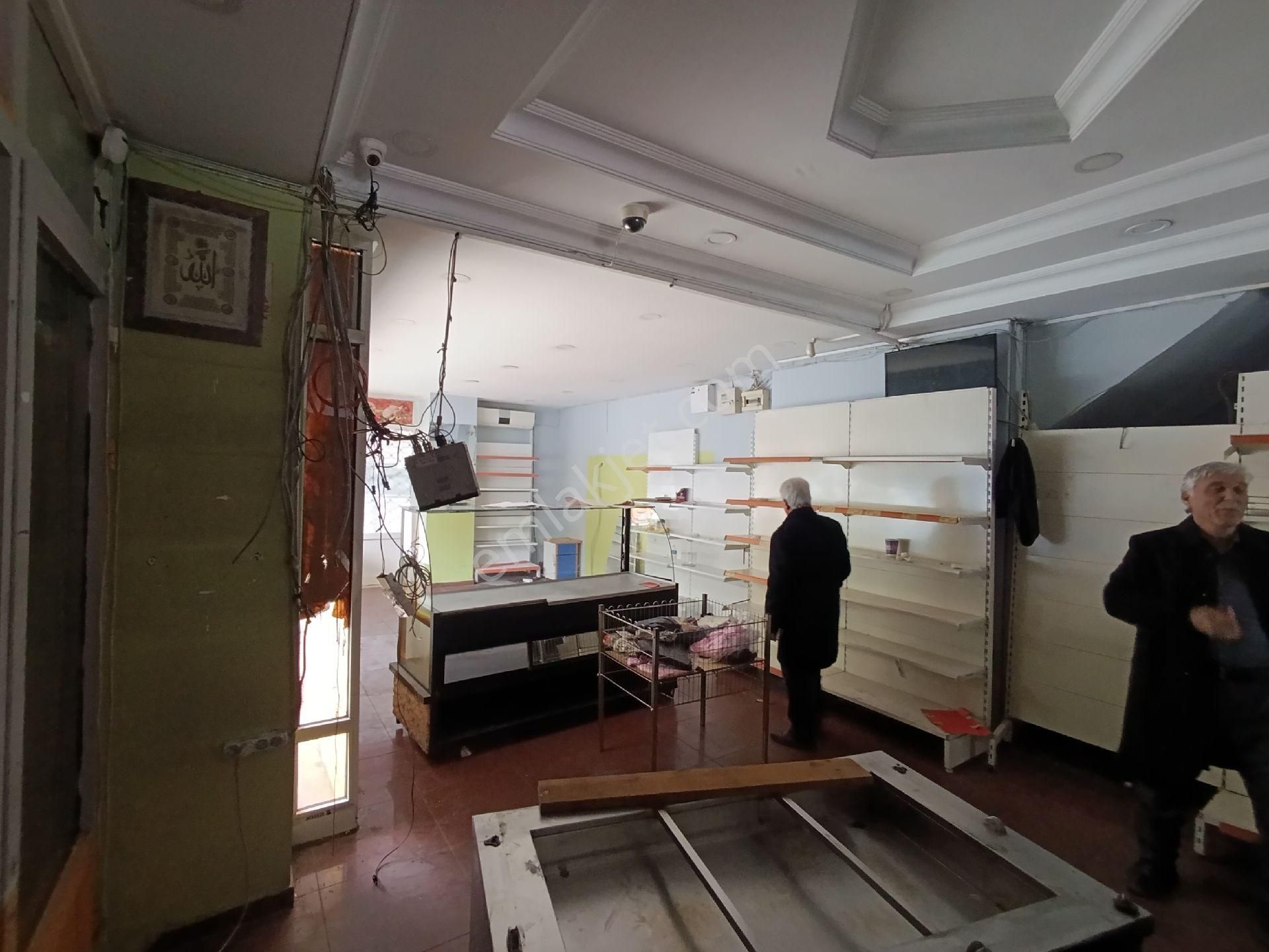 Mendereste Merkezî Konumda Kiralık Dükkan - Görsel 14