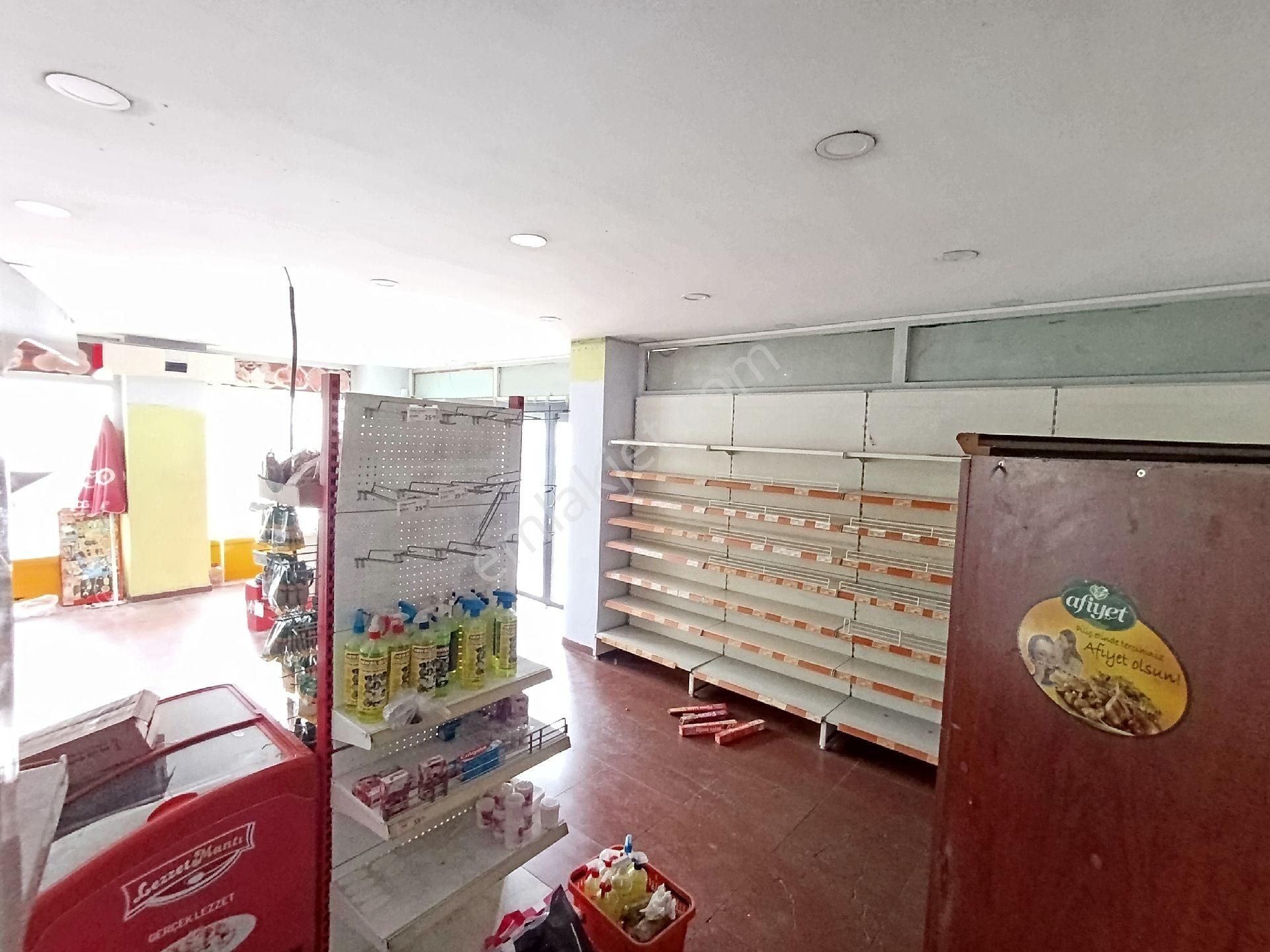 Mendereste Merkezî Konumda Kiralık Dükkan - Görsel 15