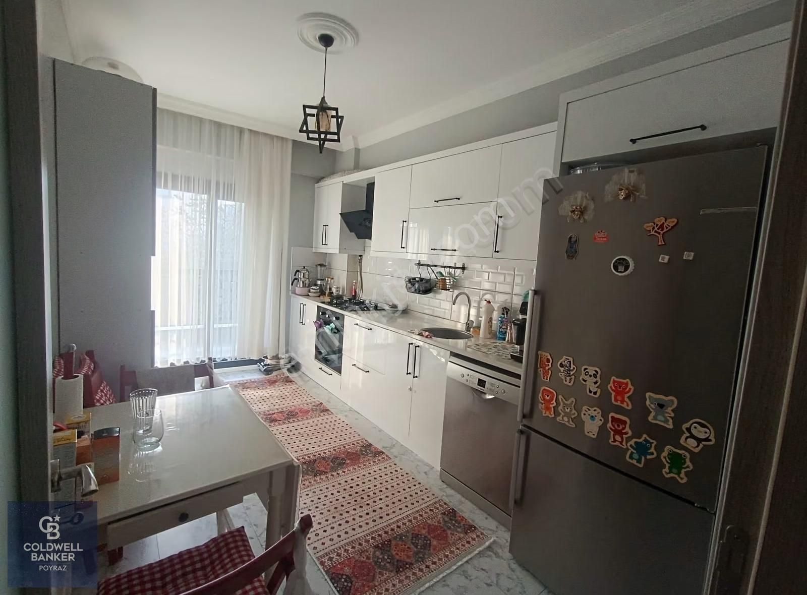Menderes Coldwell Banker Poyraz'dan Cadde Üzeri Ferah 2+1 Daire - Görsel 3