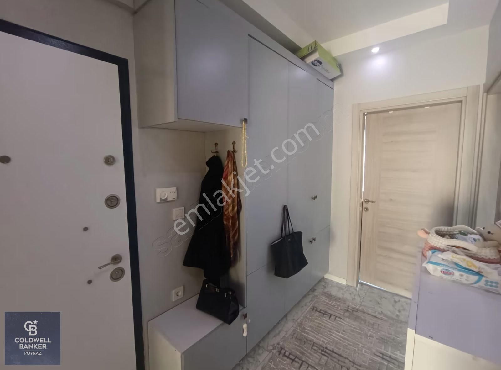 Menderes Coldwell Banker Poyraz'dan Cadde Üzeri Ferah 2+1 Daire - Görsel 2