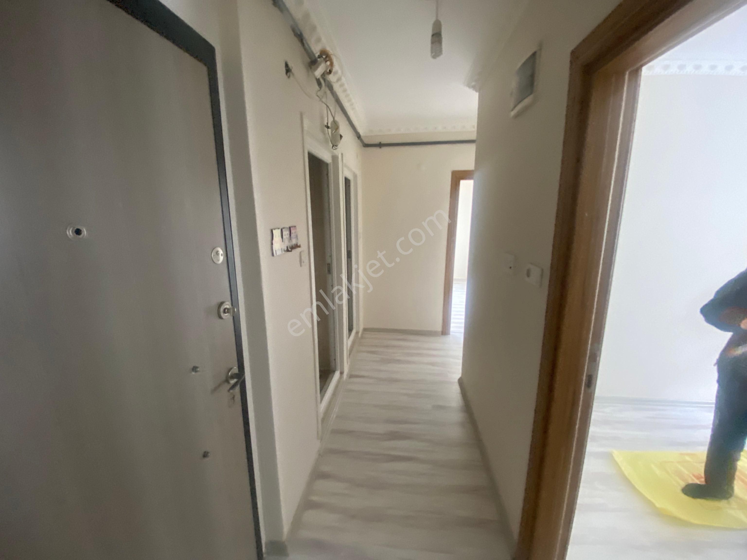 Uğur Emlaktan G M K Paşa Mah 2+1 3. Kat Merkezde Daire - Görsel 8