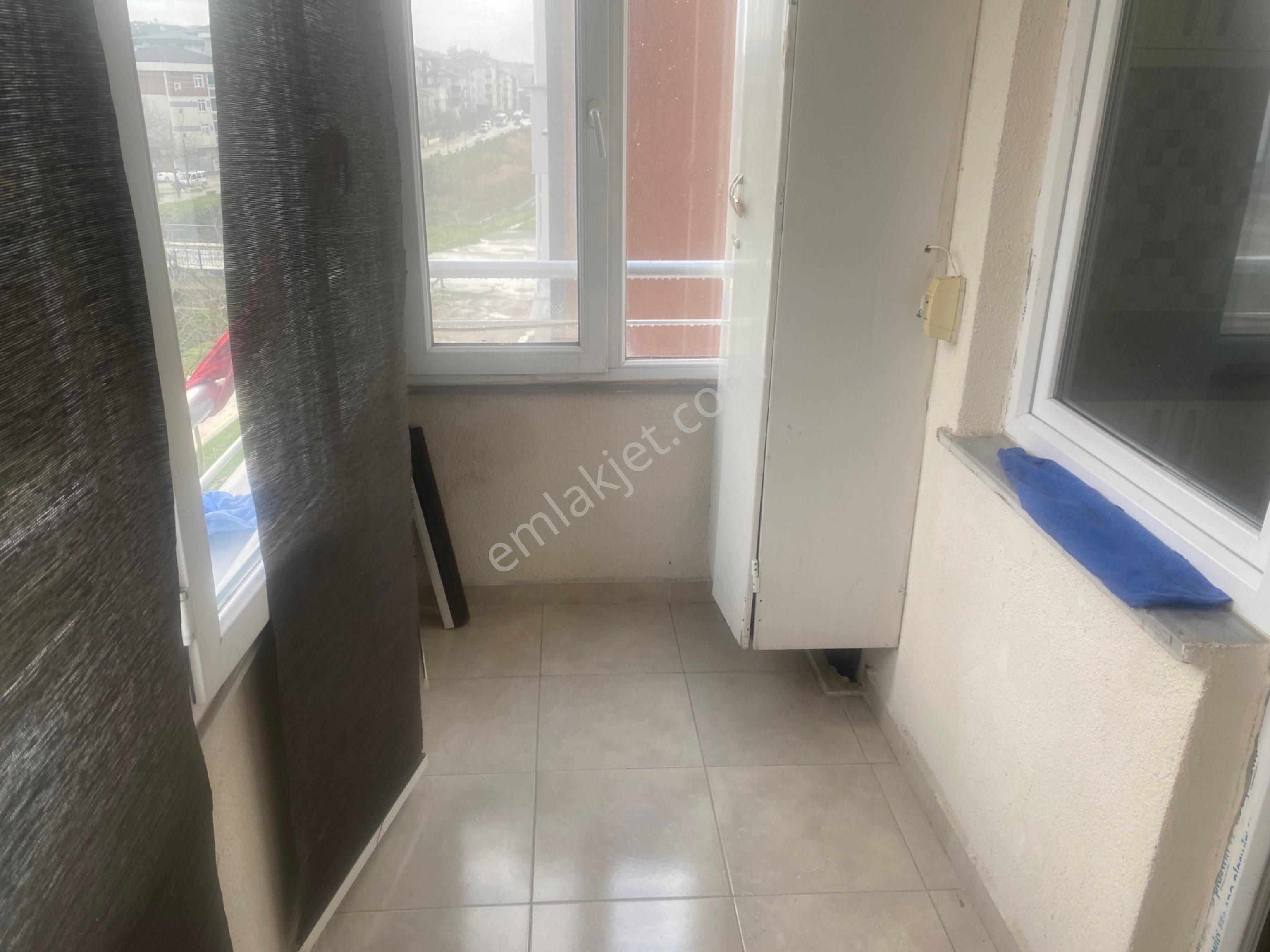 Uğur Emlaktan G M K Paşa Mah 2+1 3. Kat Merkezde Daire - Görsel 2
