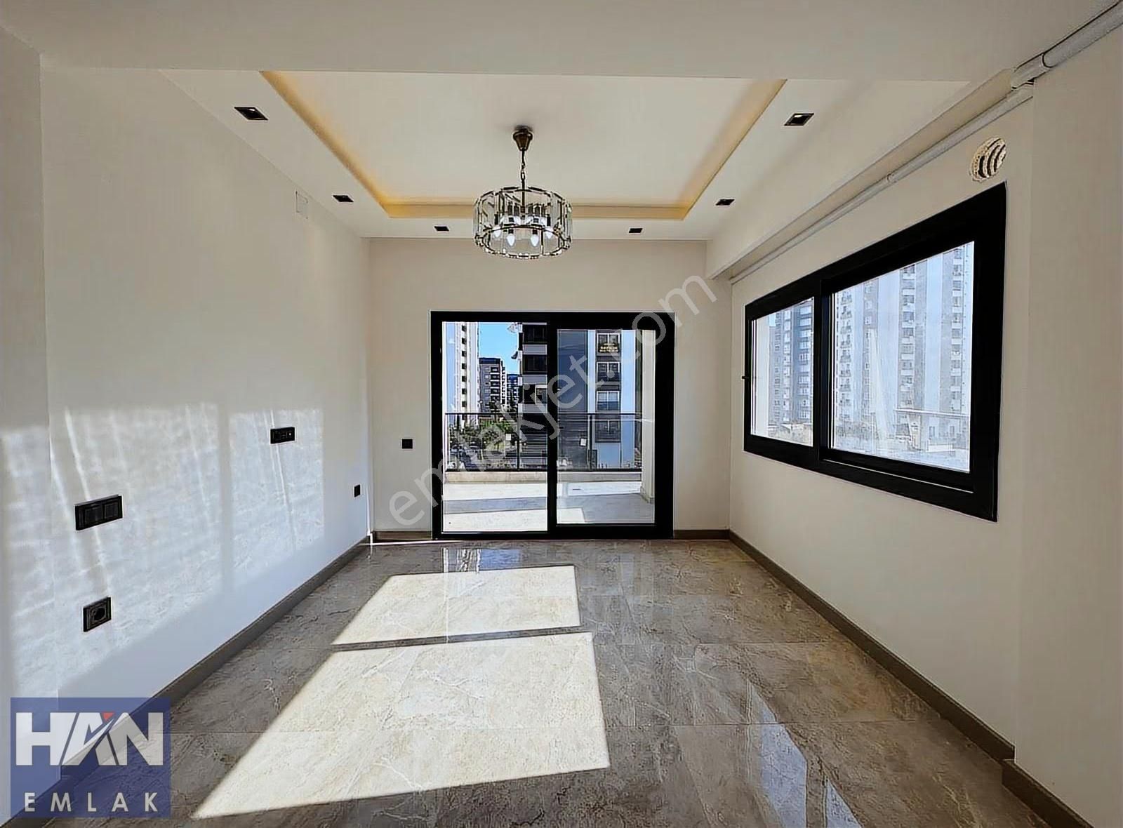 Han Emlak'tan Yaşar Doğu Caddesin De Site İçi Satılık 2+1