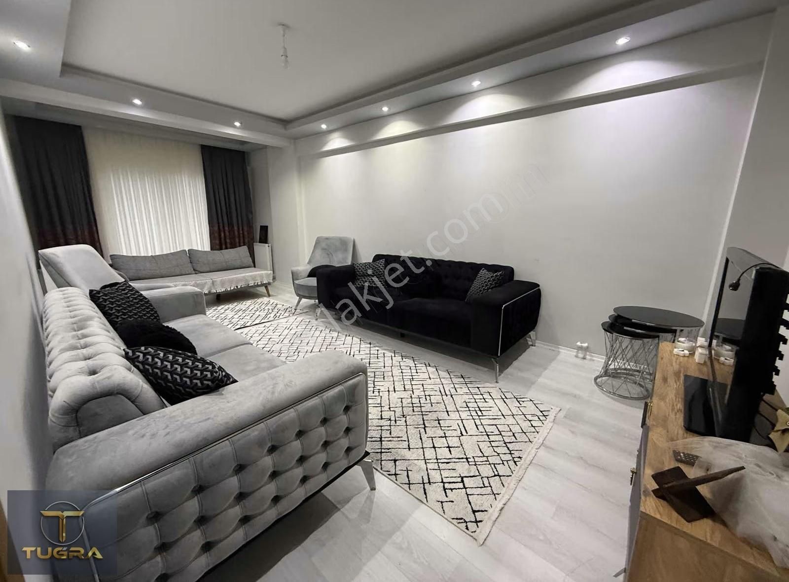 Tuğradan Diş Hastanesi Civarı 3+1 Satılık Daire