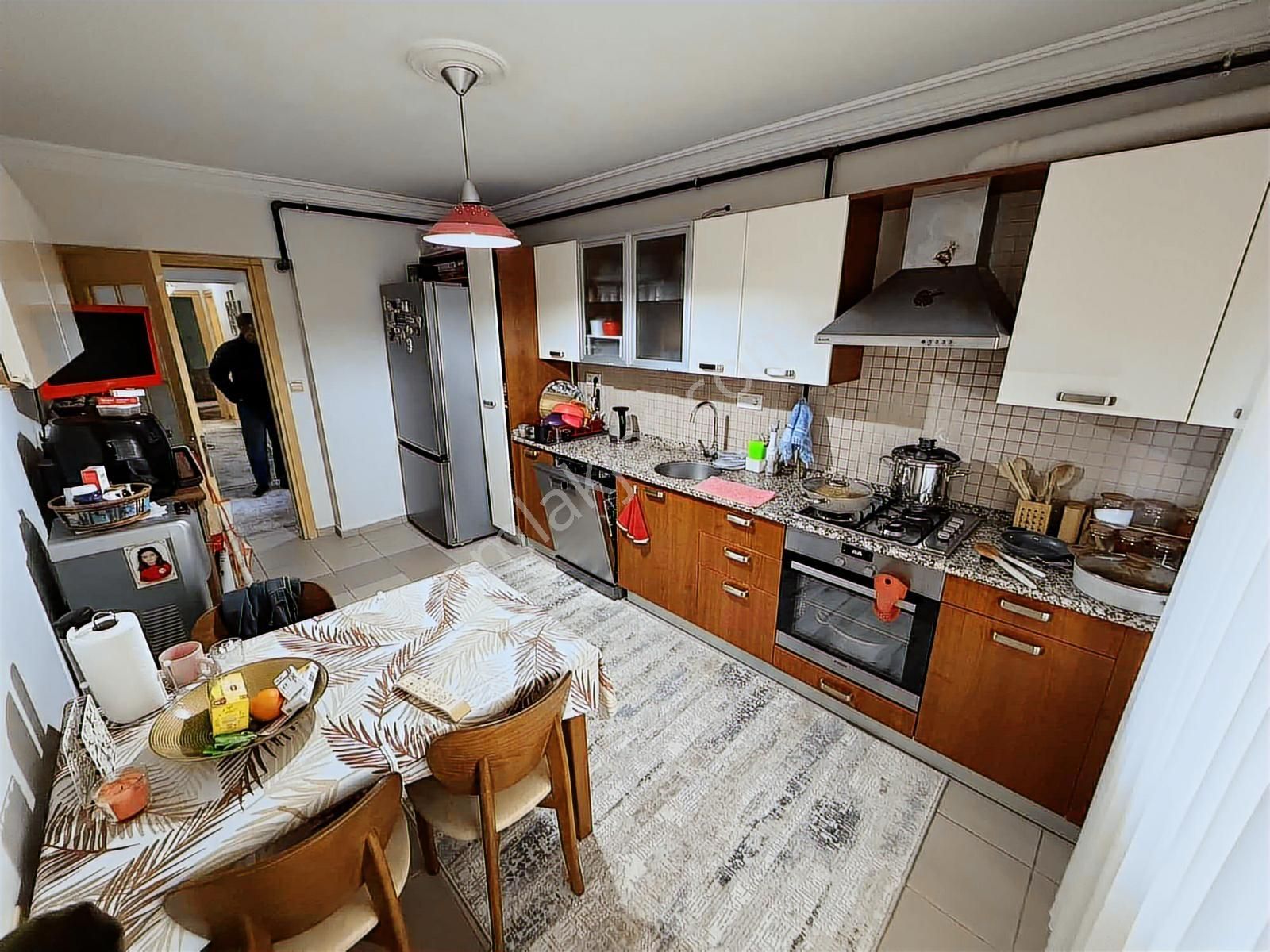 Namlı'dan Bucanın Nezih Semtinde Site İçerisinde 3+1