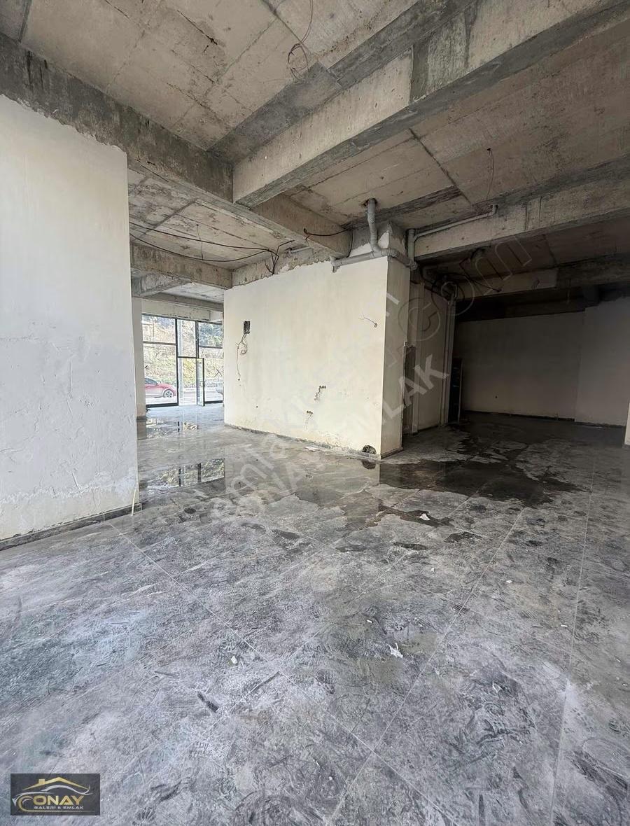 Onay Emlaktan Satılık 200 M² Dükkan - Görsel 2