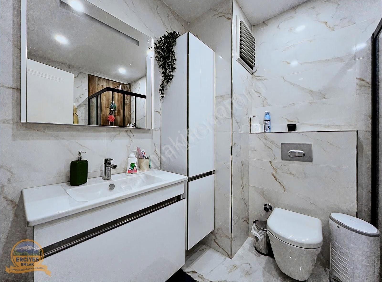 Erciyes'den Kaptanarifte Yeni Binada 3+1 Balkonlu, Ebeveynli - Görsel 22