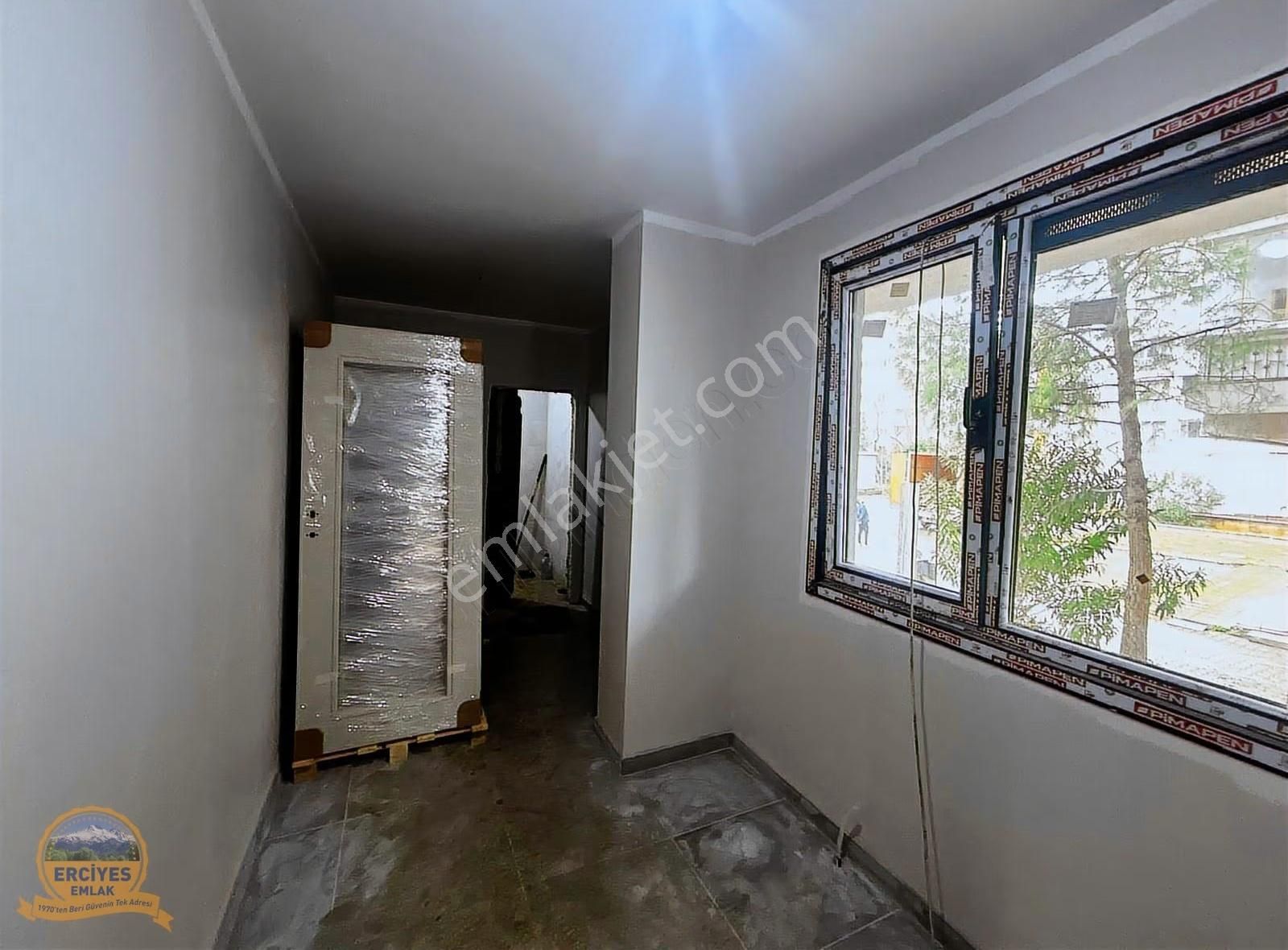 Erciyes'den Şair Arşi Caddesi Üzerinde Yeni Binada 90 M² Net - Görsel 8