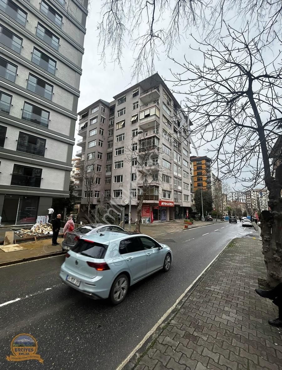 Erciyes'den Şair Arşi Caddesi Üzerinde Yeni Binada 90 M² Net - Görsel 4