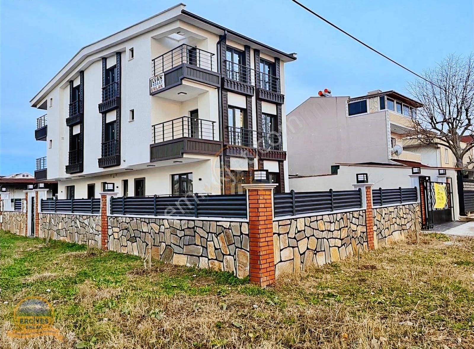 Erciyes'den Yeniçiftlikte Denize 250m Köşebaşı 4+1 Eşsiz Villa - Görsel 27