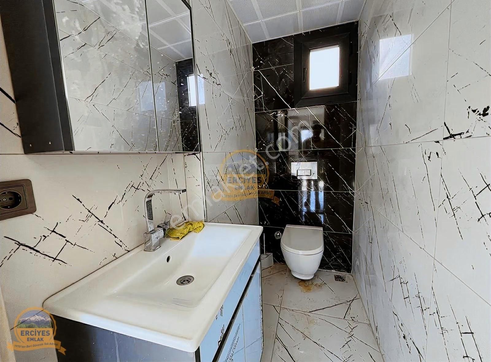 Erciyes'den Yeniçiftlikte Denize 250m Köşebaşı 4+1 Eşsiz Villa - Görsel 28