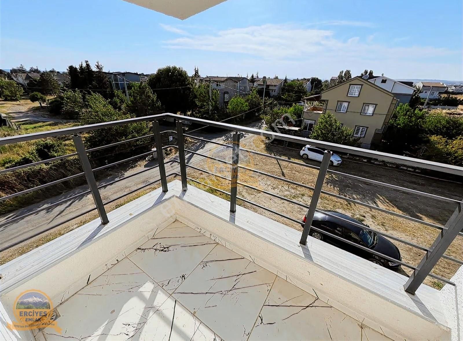 Erciyes'den Yeniçiftlikte Denize 250m Köşebaşı 4+1 Eşsiz Villa - Görsel 9