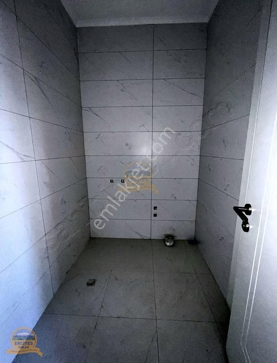 Erciyes'den Erenköy'de Yeni Binada Balkonlu, 3+1 Ebeveynli - Görsel 33