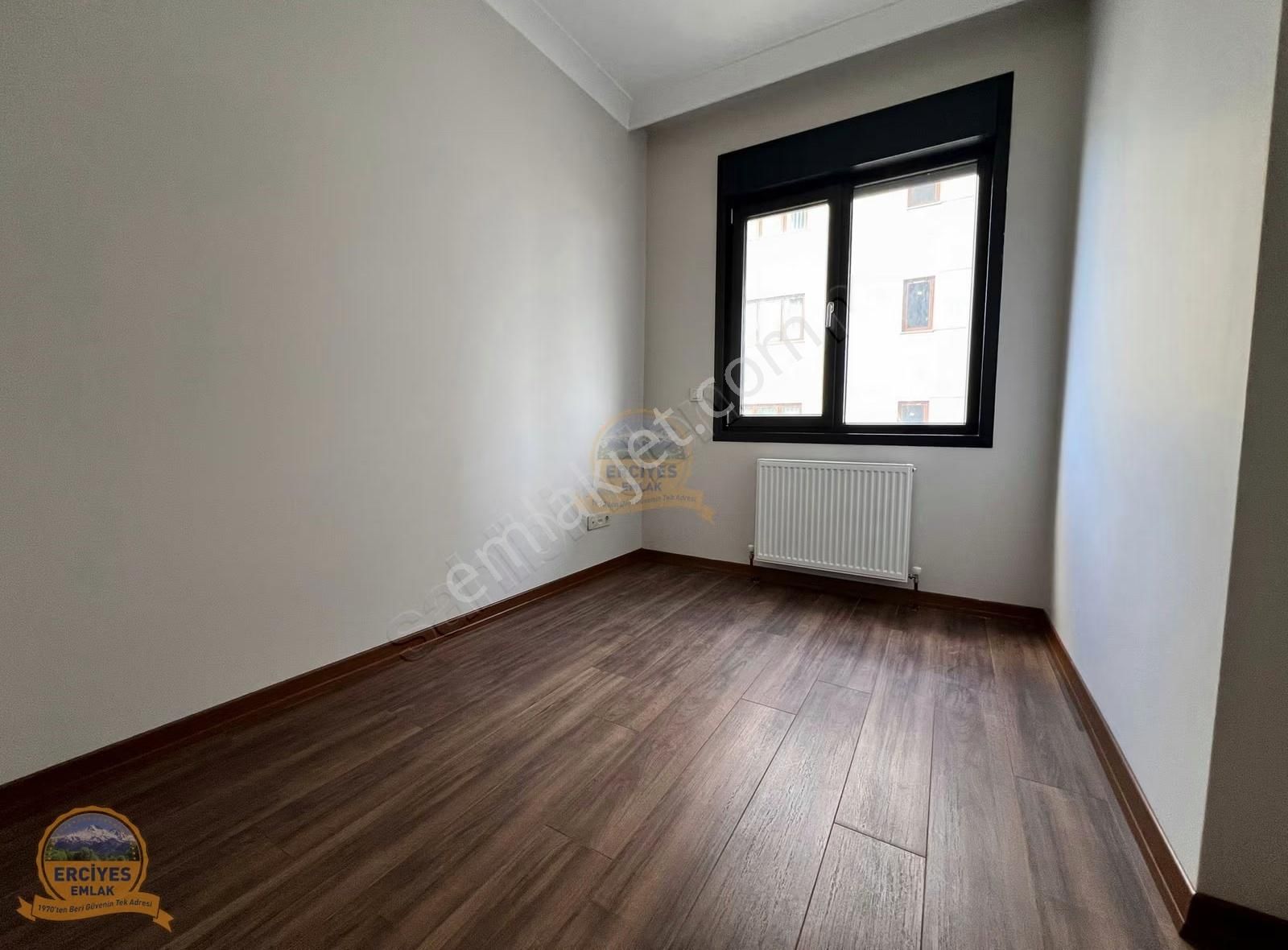 Erciyes'den Erenköy'de Yeni Binada Balkonlu, 3+1 Ebeveynli - Görsel 15