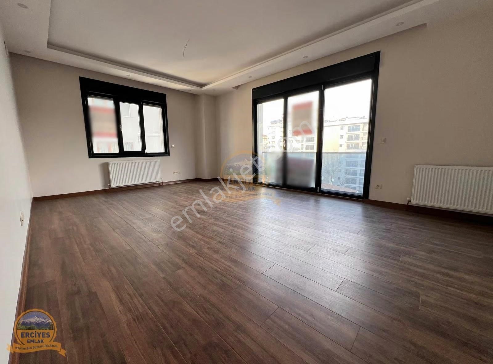 Erciyes'den Erenköy'de Yeni Binada Balkonlu, 3+1 Ebeveynli - Görsel 4