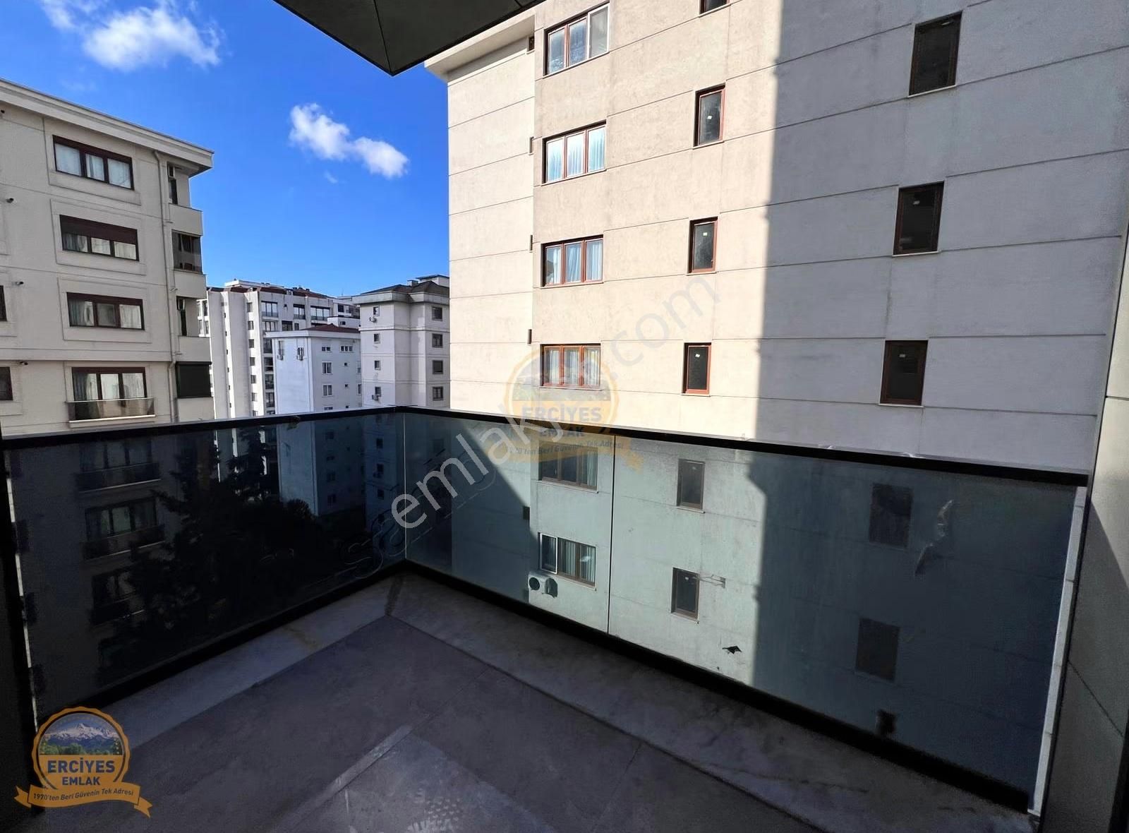 Erciyes'den Erenköy'de Yeni Binada Balkonlu, 3+1 Ebeveynli - Görsel 29
