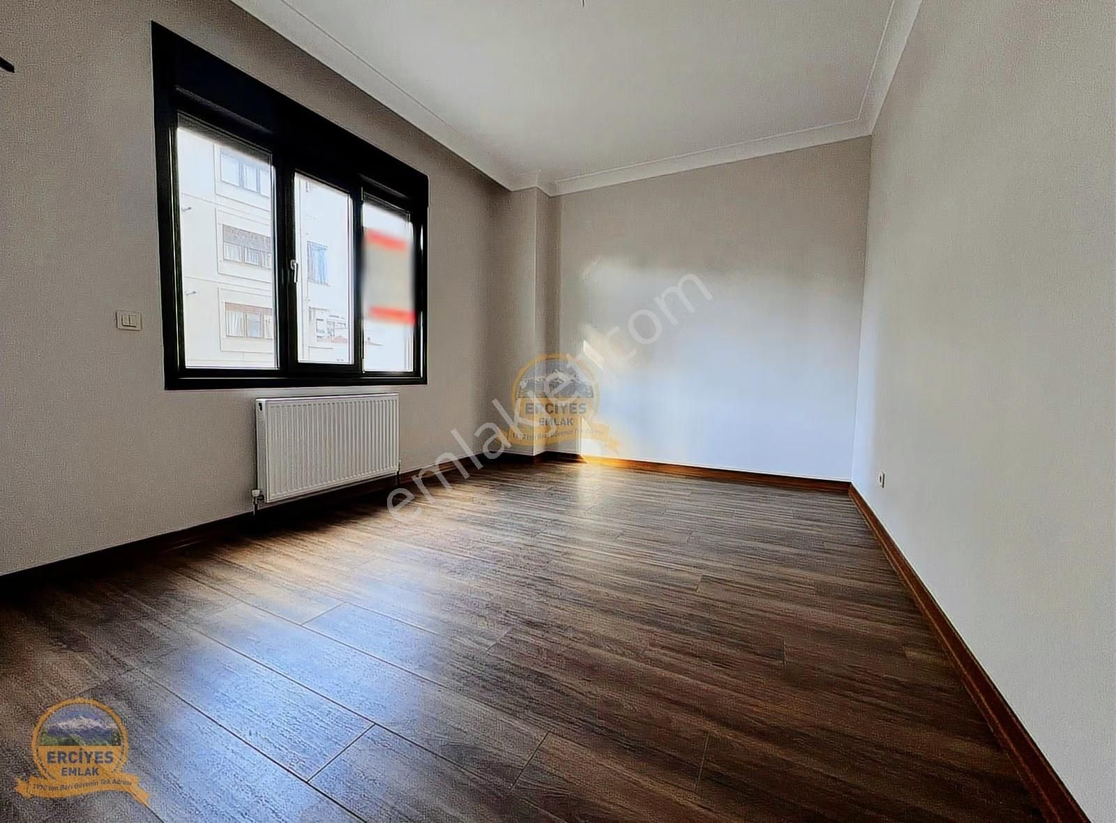 Erciyes'den Erenköy'de Yeni Binada Balkonlu, 3+1 Ebeveynli - Görsel 3