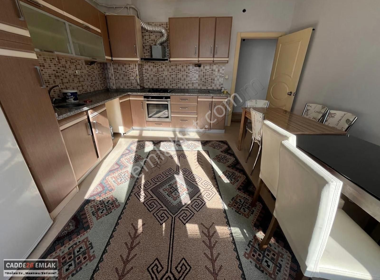 Cadde26 Dan Gaffar Okkan Caddesinin Dibinde Yatırımlık 2+1 Daire