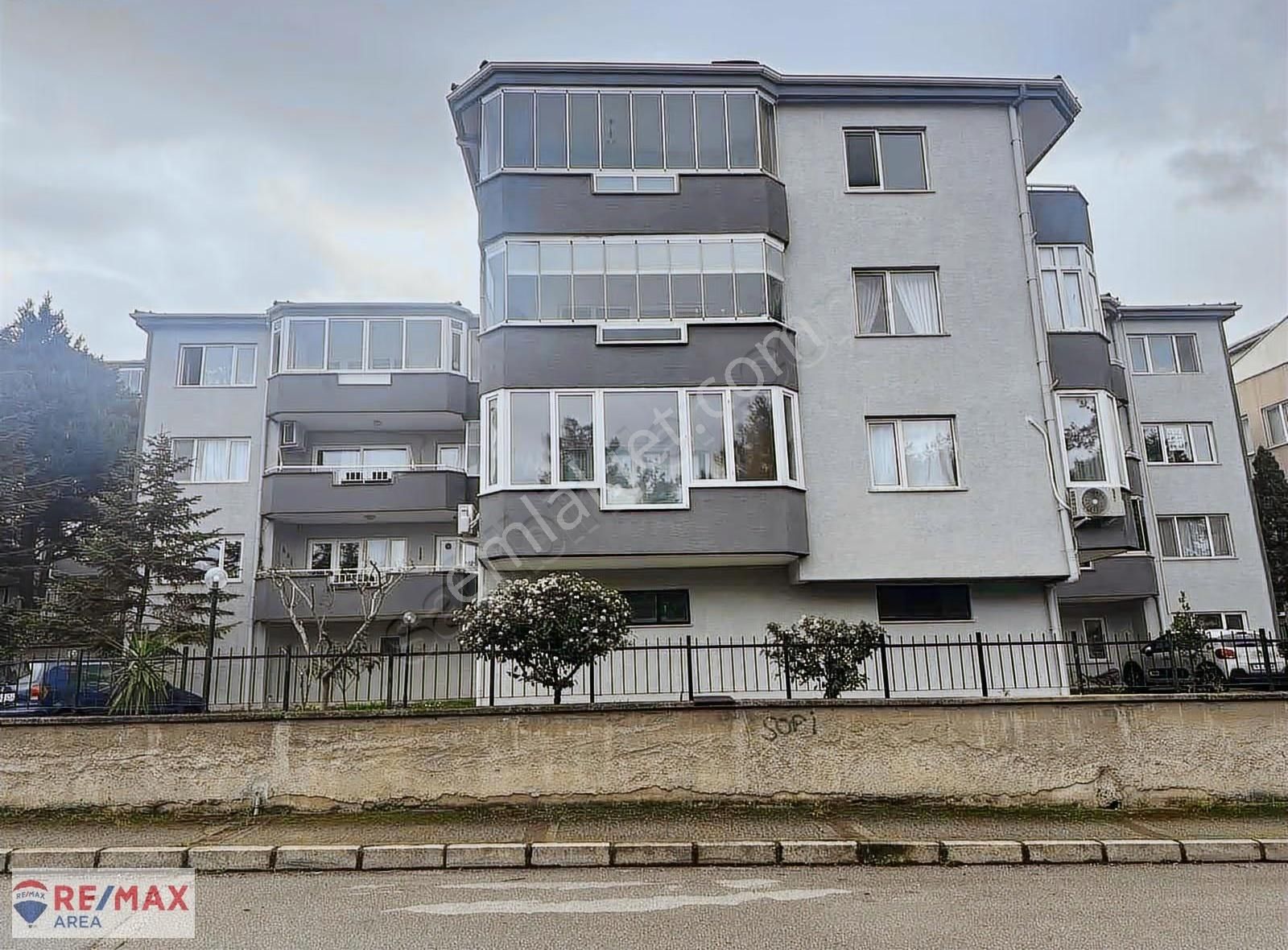 Remax Area Dan Beşevler De Site İçi Satılık 3+1 Manzaralı Daire