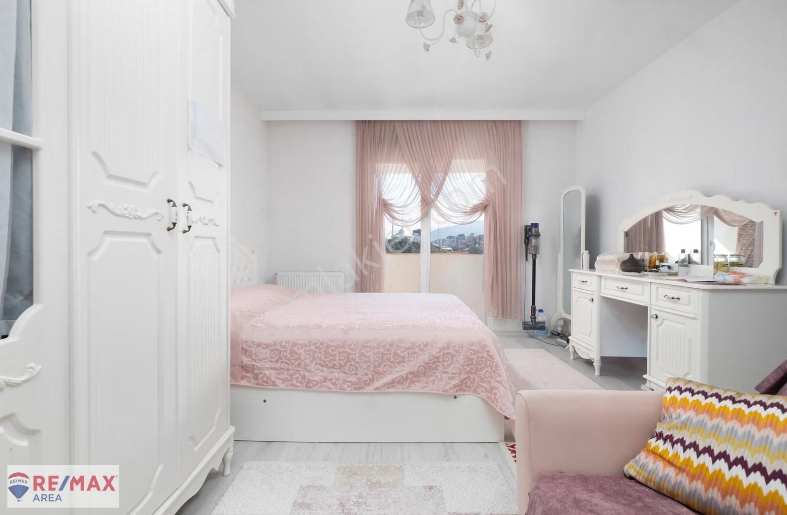 Remax Area Dan Ataevler Yarenkent Sitesi Satılık Geniş 3+1 Daire - Görsel 6