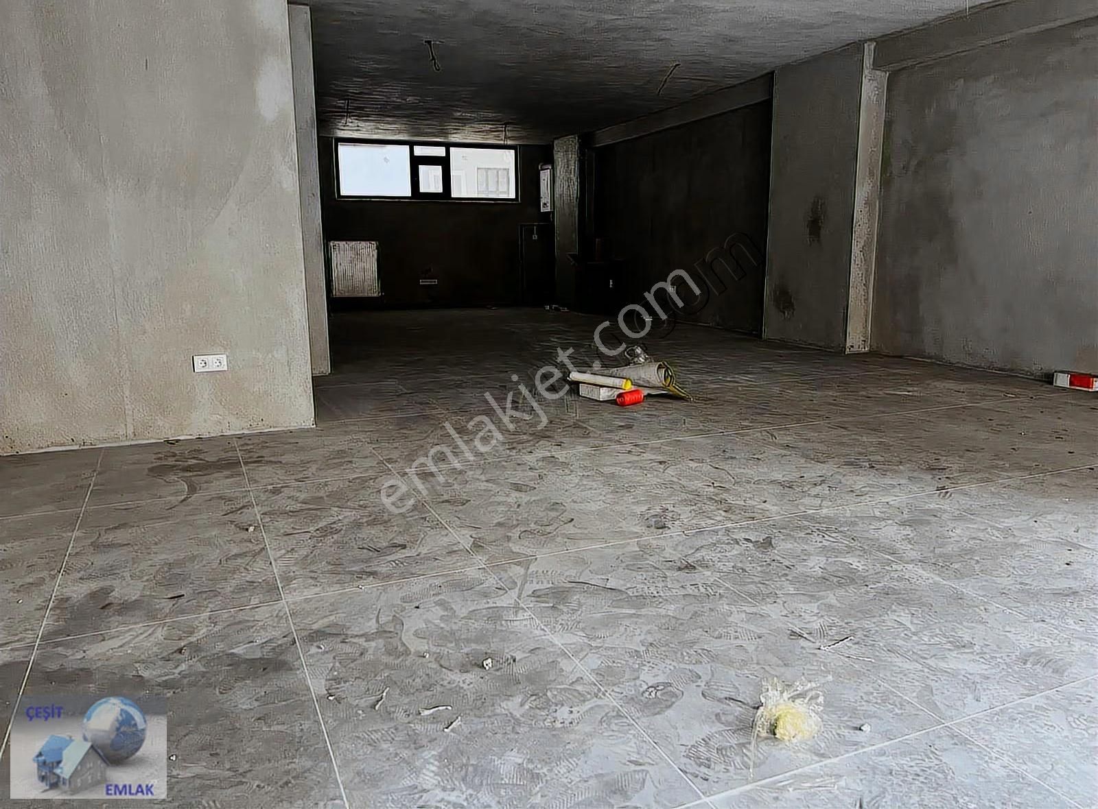 Çeşit Emlak Tekstilin İçinde Yeni Binada 80 M2 Giriş Dükkan - Görsel 19