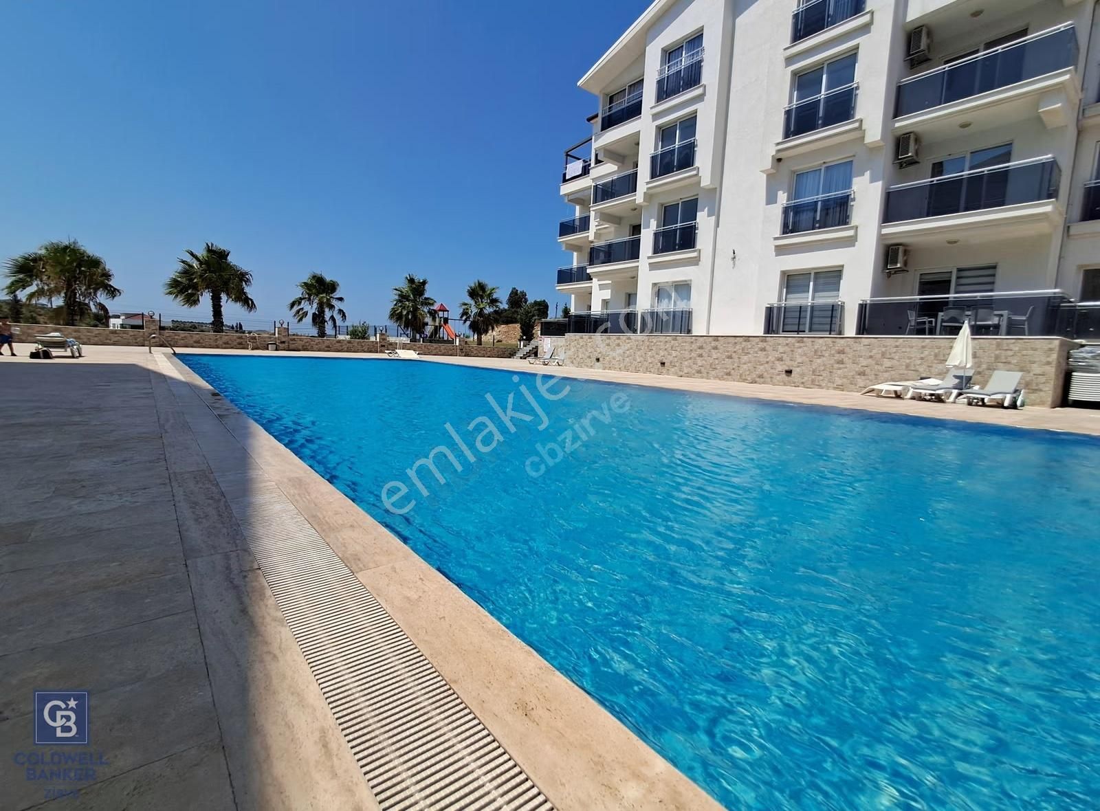 Didim Hisar'da Havuzlu Site İçinde Satılık 1+1