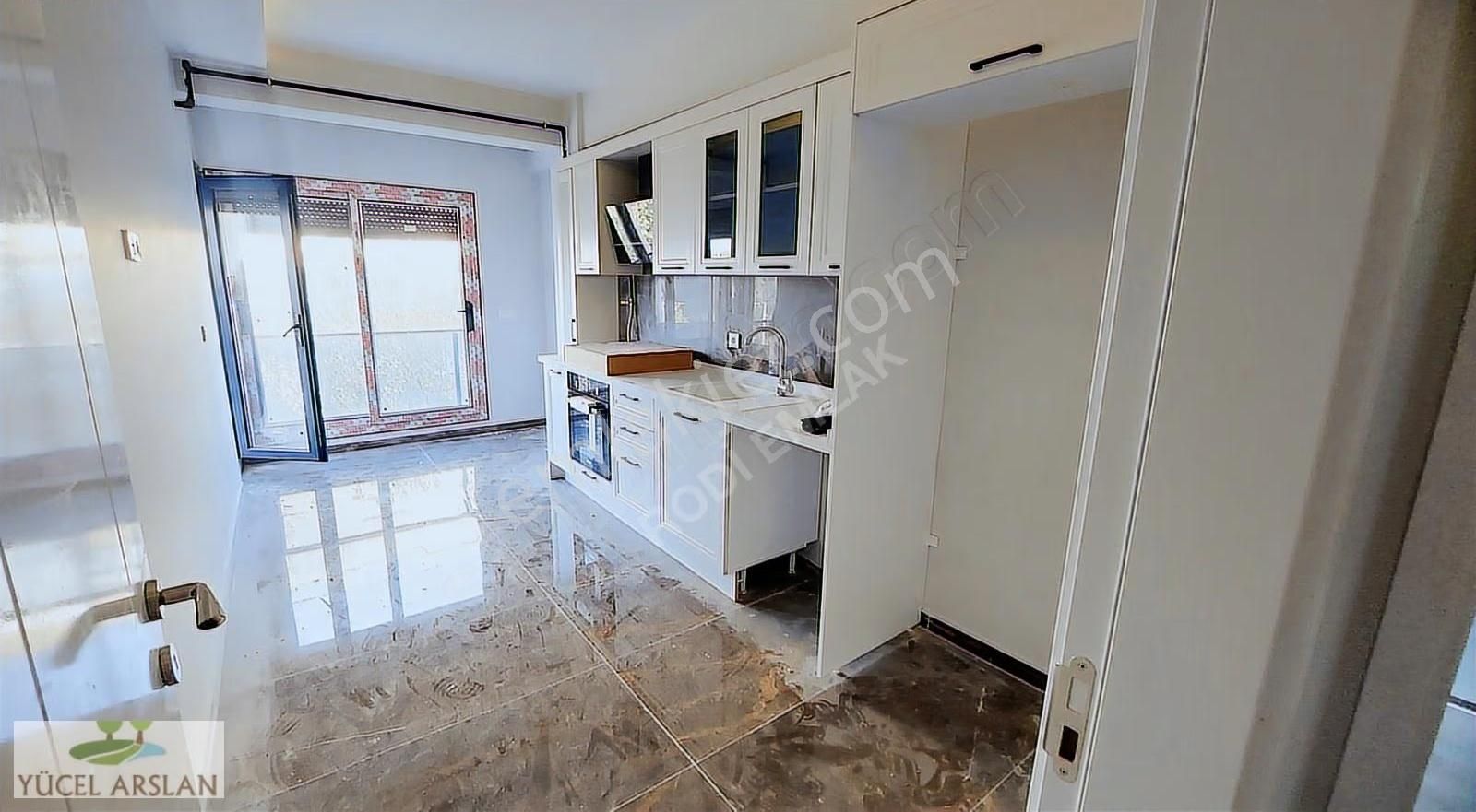 Menemen Esatpaşa'da Satılık 3+1 Lüks Daire - İzban Yakını