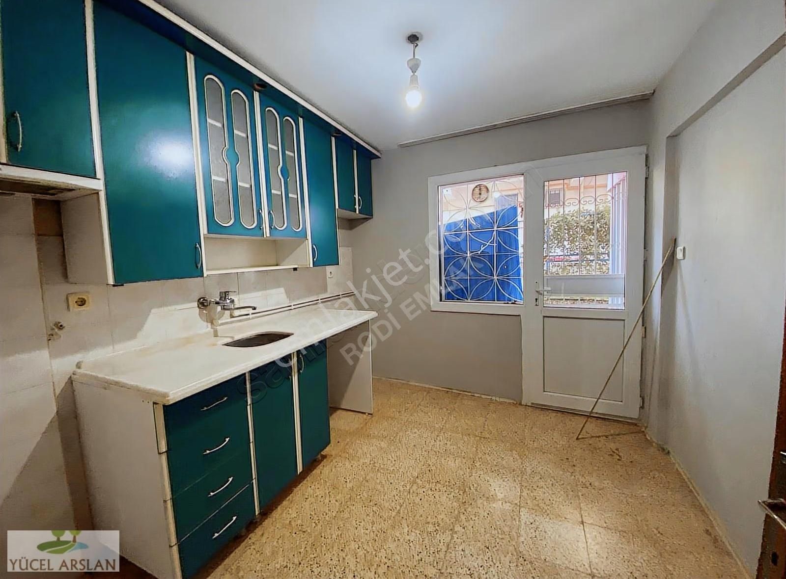 Çiğli Uğurmumcu Mahlesinde Kiralık 3+1 Doğalgazlı Daire