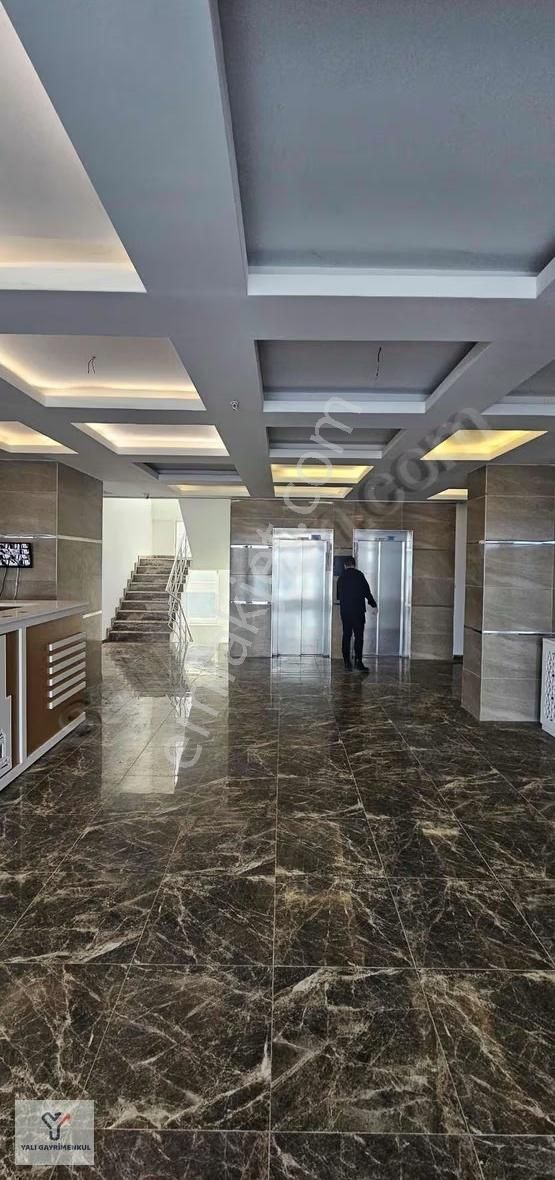 Yalı Gayrimenkul|bulvara Cephe Sitede Full Kredili Eşyalı Daire - Görsel 7